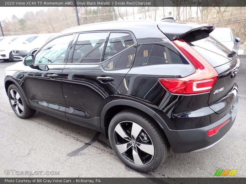 Onyx Black Metallic / Oxide Red/Charcoal 2020 Volvo XC40 T5 Momentum AWD