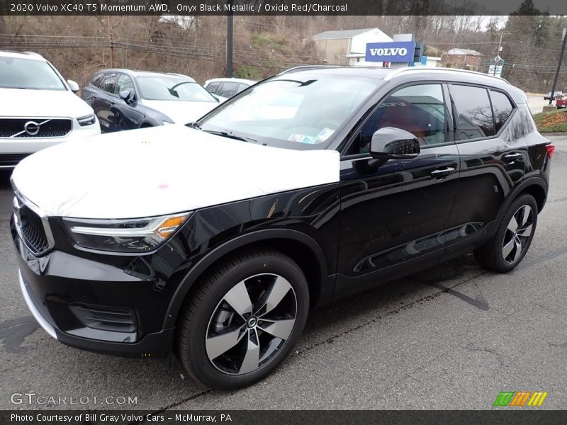 Onyx Black Metallic / Oxide Red/Charcoal 2020 Volvo XC40 T5 Momentum AWD