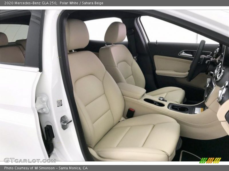 Polar White / Sahara Beige 2020 Mercedes-Benz GLA 250