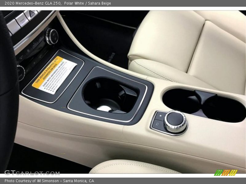 Polar White / Sahara Beige 2020 Mercedes-Benz GLA 250