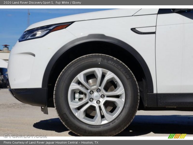 Fuji White / Ebony 2020 Land Rover Discovery Sport S