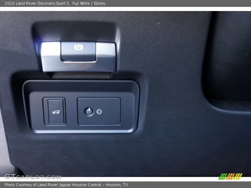 Fuji White / Ebony 2020 Land Rover Discovery Sport S