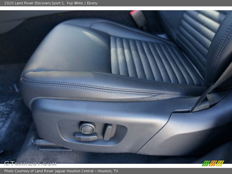 Fuji White / Ebony 2020 Land Rover Discovery Sport S