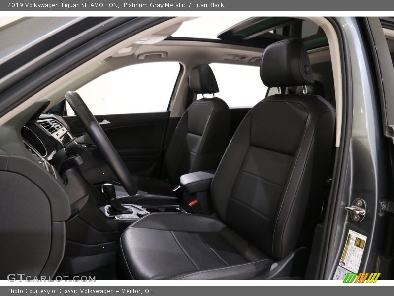 Platinum Gray Metallic / Titan Black 2019 Volkswagen Tiguan SE 4MOTION
