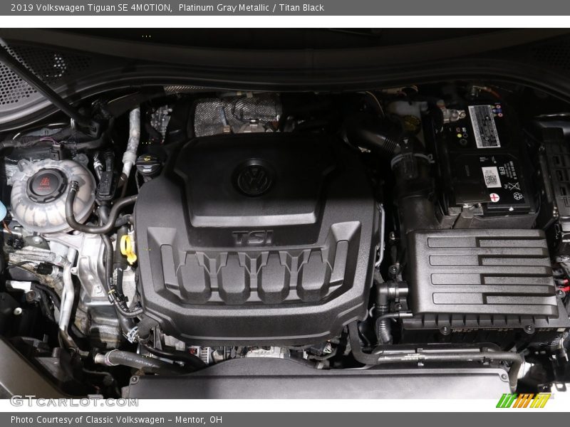 Platinum Gray Metallic / Titan Black 2019 Volkswagen Tiguan SE 4MOTION