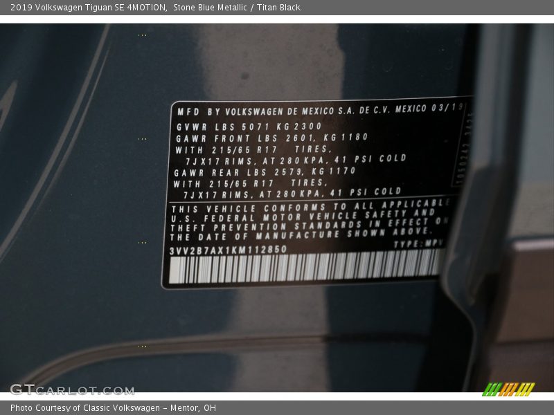 Stone Blue Metallic / Titan Black 2019 Volkswagen Tiguan SE 4MOTION