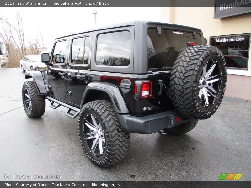 Black / Black 2019 Jeep Wrangler Unlimited Sahara 4x4