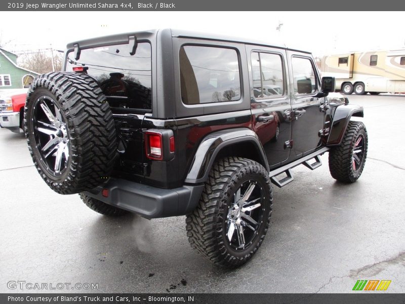 Black / Black 2019 Jeep Wrangler Unlimited Sahara 4x4