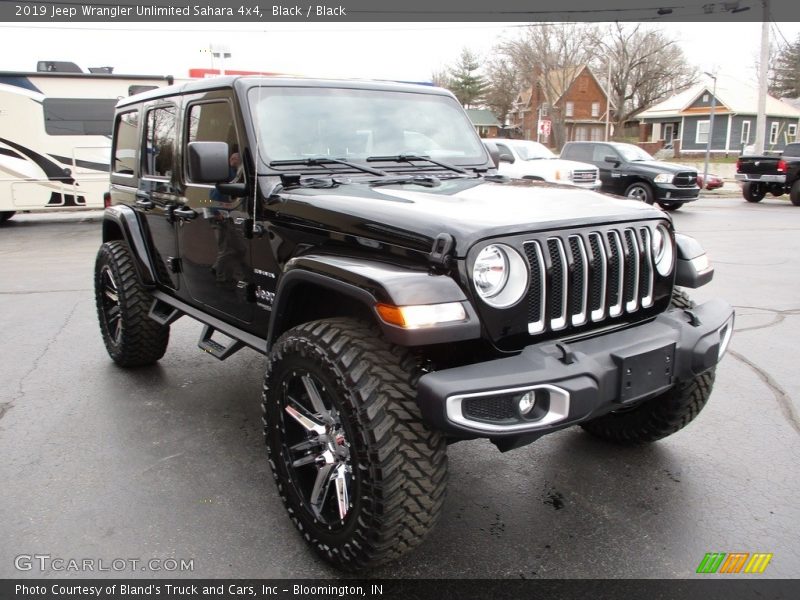 Black / Black 2019 Jeep Wrangler Unlimited Sahara 4x4