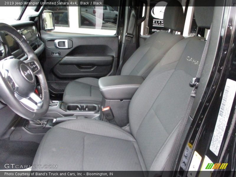 Black / Black 2019 Jeep Wrangler Unlimited Sahara 4x4