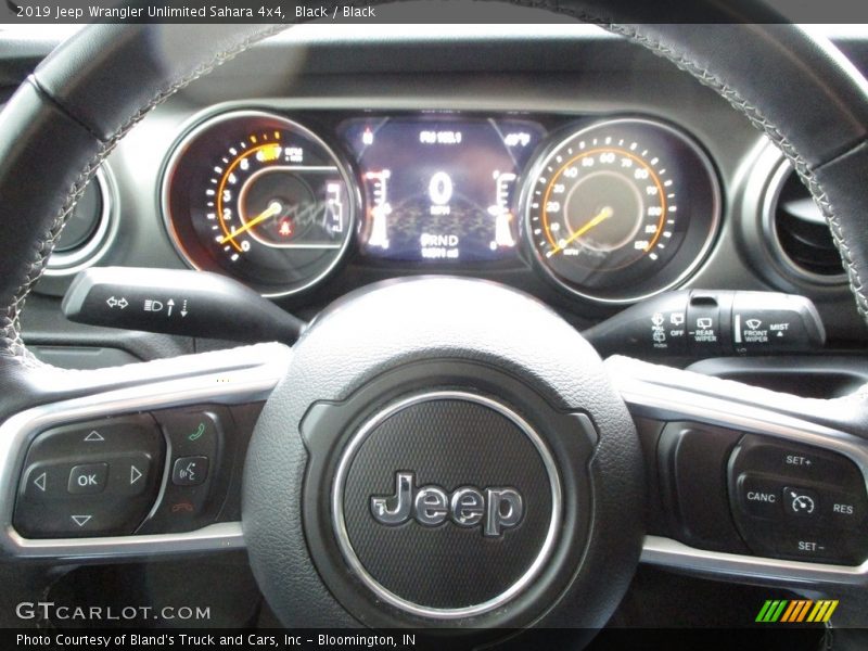 Black / Black 2019 Jeep Wrangler Unlimited Sahara 4x4