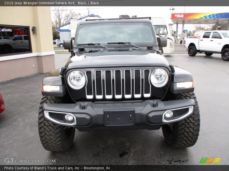 Black / Black 2019 Jeep Wrangler Unlimited Sahara 4x4