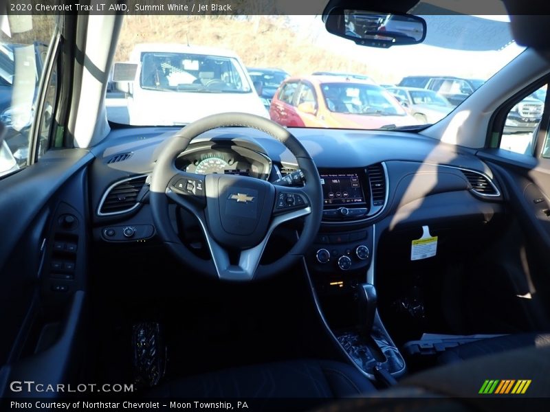 Summit White / Jet Black 2020 Chevrolet Trax LT AWD