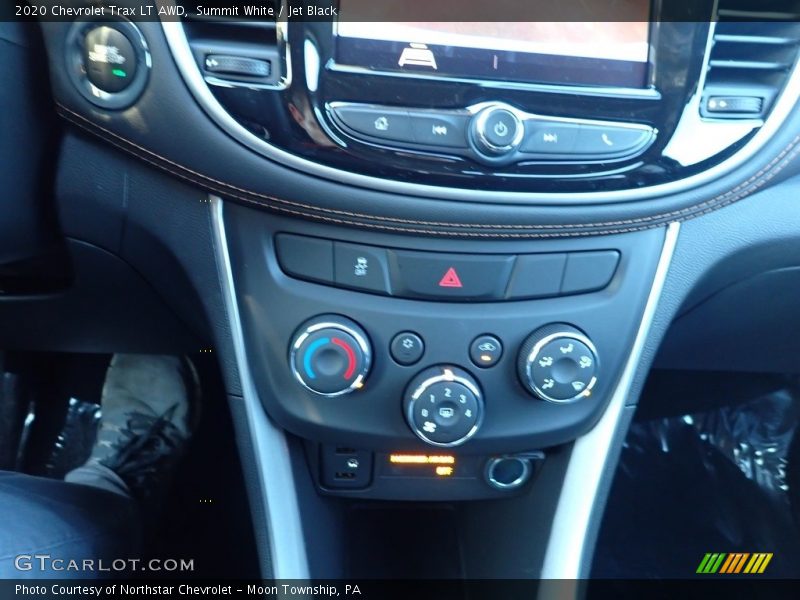 Summit White / Jet Black 2020 Chevrolet Trax LT AWD
