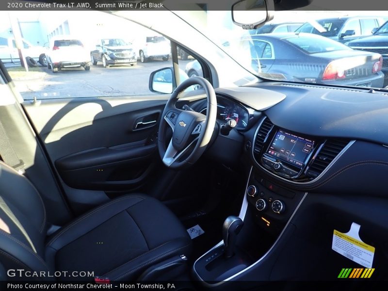 Summit White / Jet Black 2020 Chevrolet Trax LT AWD