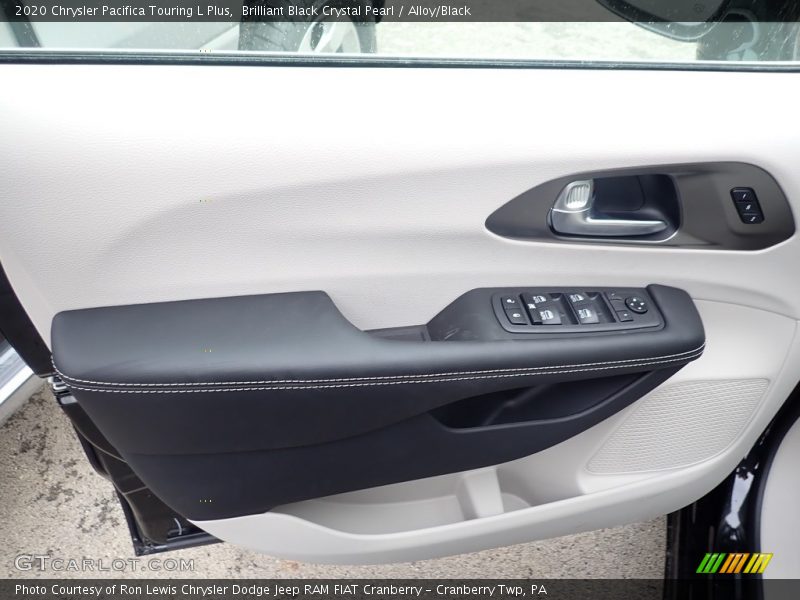 Brilliant Black Crystal Pearl / Alloy/Black 2020 Chrysler Pacifica Touring L Plus
