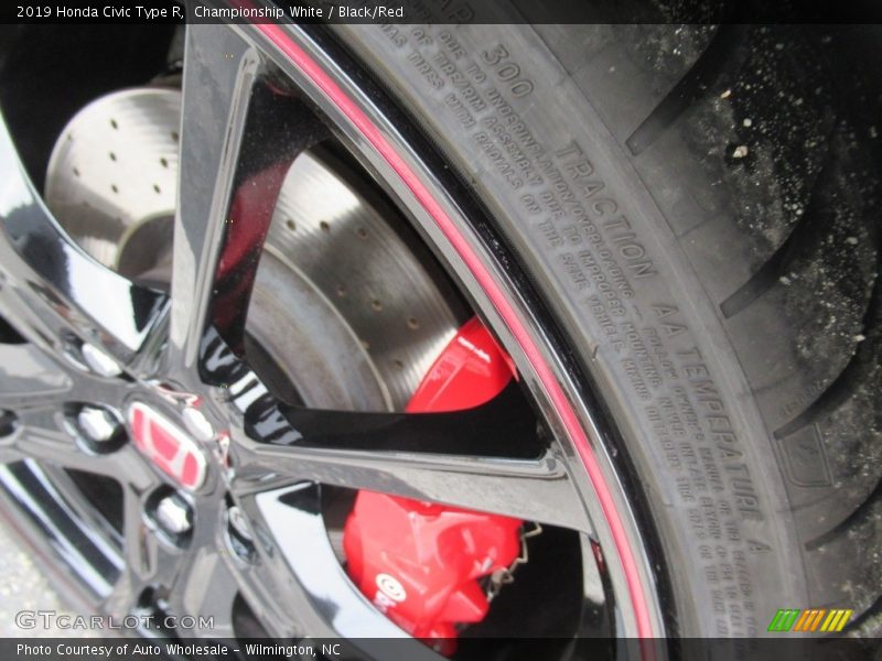 Championship White / Black/Red 2019 Honda Civic Type R