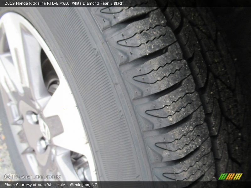White Diamond Pearl / Black 2019 Honda Ridgeline RTL-E AWD