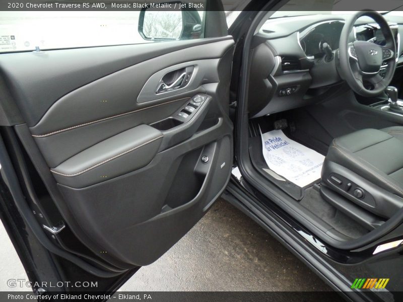 Mosaic Black Metallic / Jet Black 2020 Chevrolet Traverse RS AWD