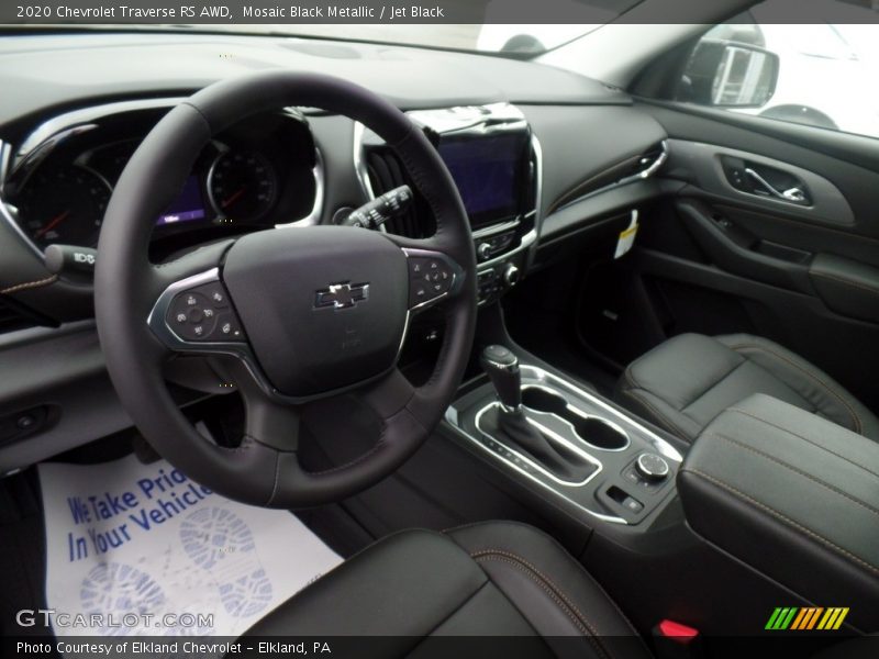 Mosaic Black Metallic / Jet Black 2020 Chevrolet Traverse RS AWD
