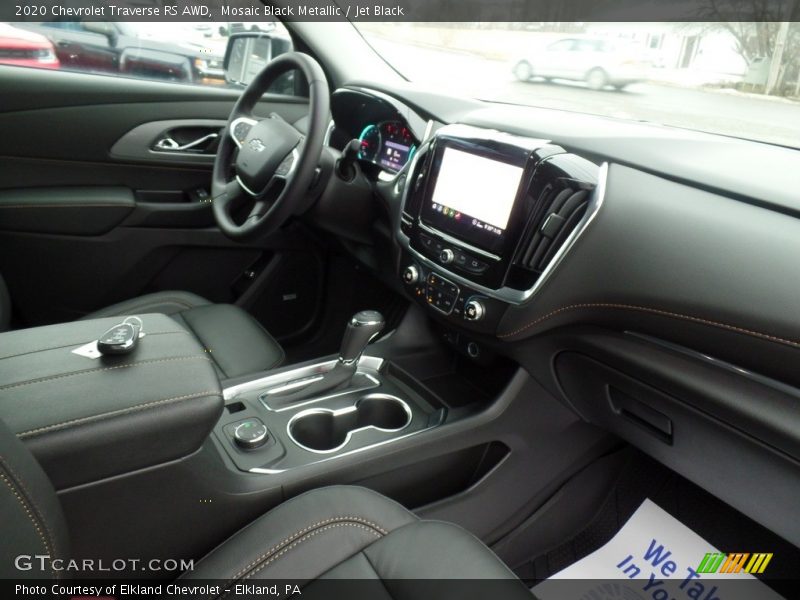 Mosaic Black Metallic / Jet Black 2020 Chevrolet Traverse RS AWD