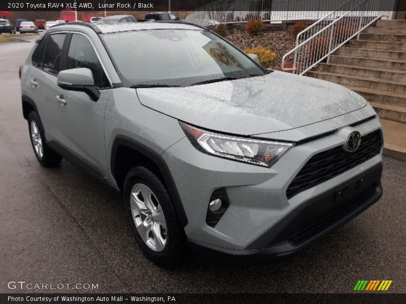 Front 3/4 View of 2020 RAV4 XLE AWD