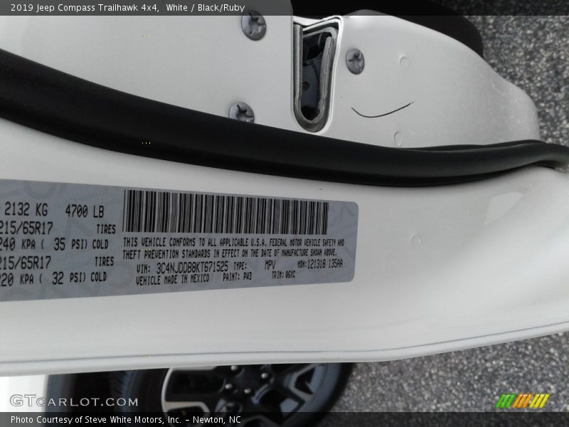 White / Black/Ruby 2019 Jeep Compass Trailhawk 4x4