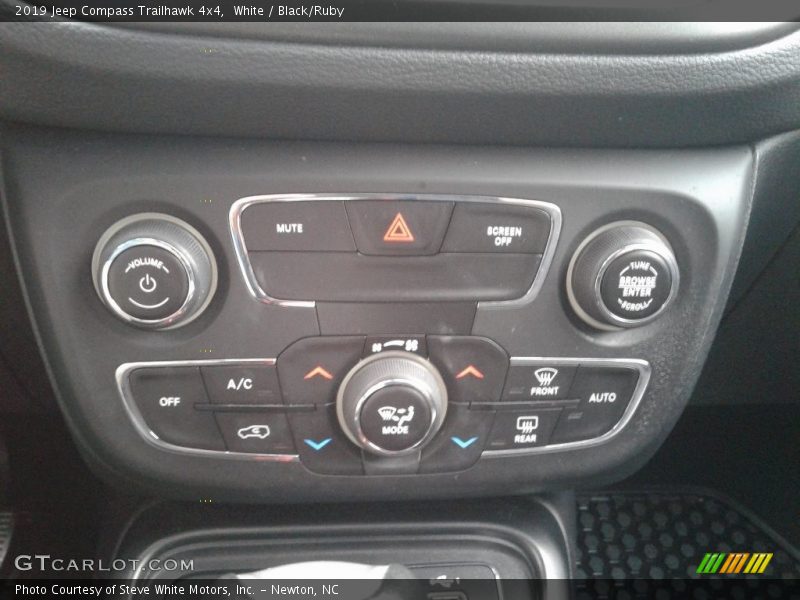 White / Black/Ruby 2019 Jeep Compass Trailhawk 4x4