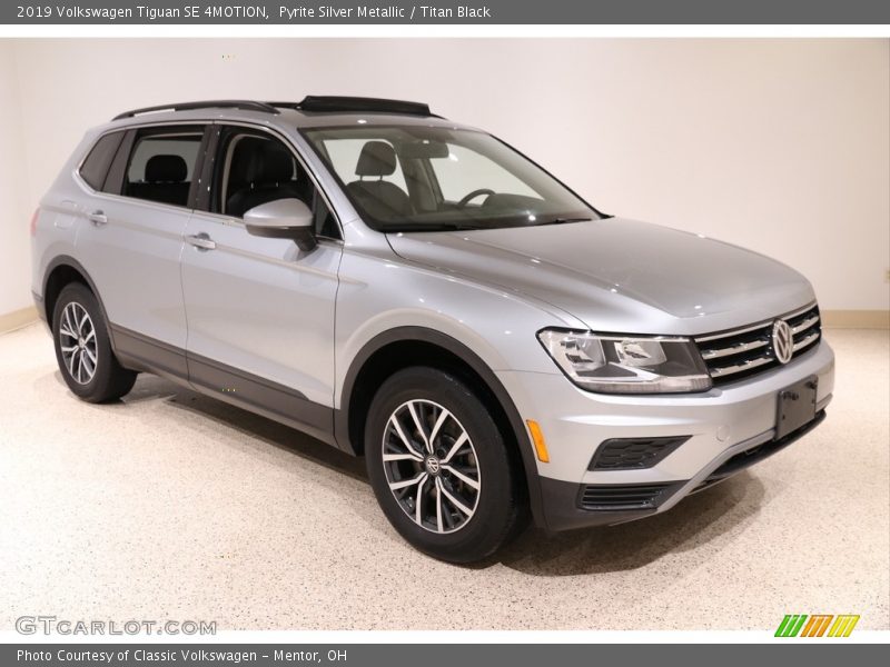 Front 3/4 View of 2019 Tiguan SE 4MOTION