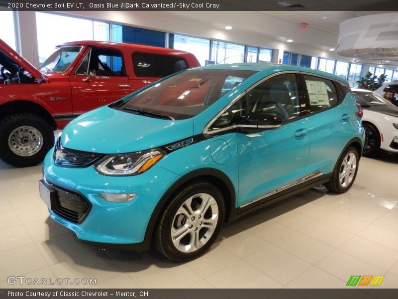 Front 3/4 View of 2020 Bolt EV LT