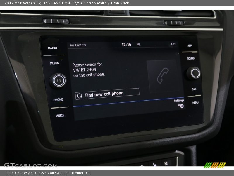 Pyrite Silver Metallic / Titan Black 2019 Volkswagen Tiguan SE 4MOTION
