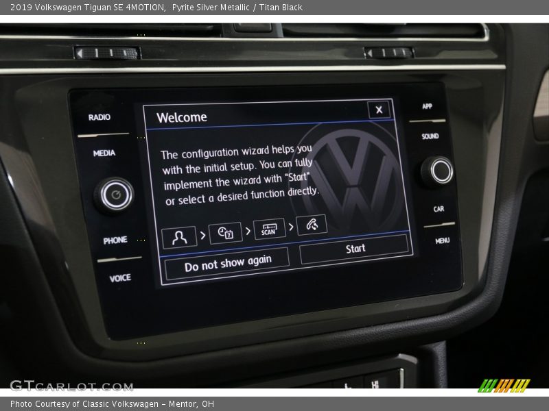 Pyrite Silver Metallic / Titan Black 2019 Volkswagen Tiguan SE 4MOTION