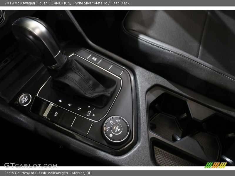  2019 Tiguan SE 4MOTION 8 Speed Automatic Shifter
