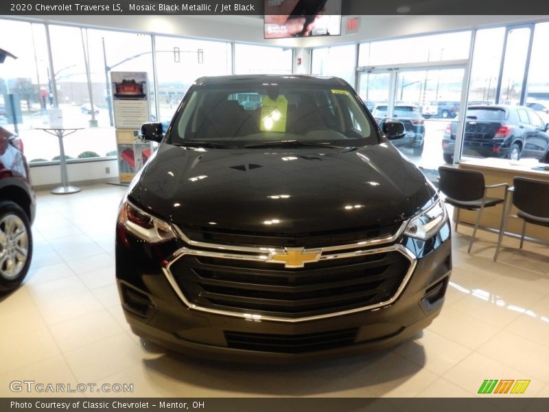 Mosaic Black Metallic / Jet Black 2020 Chevrolet Traverse LS