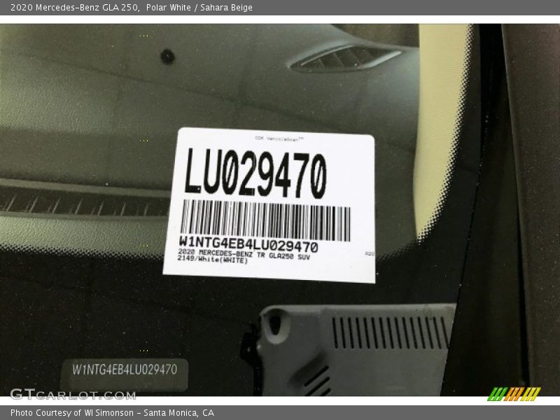Polar White / Sahara Beige 2020 Mercedes-Benz GLA 250