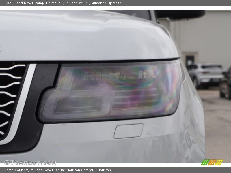 Yulong White / Almond/Espresso 2020 Land Rover Range Rover HSE