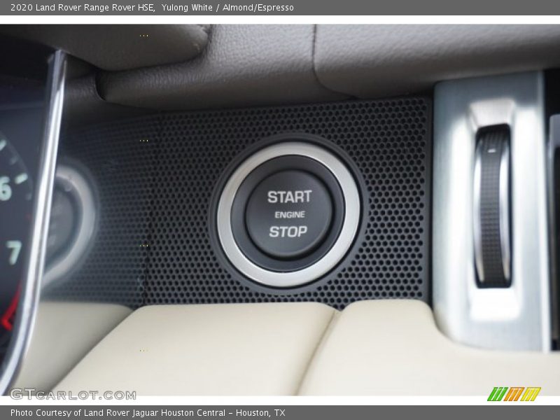 Yulong White / Almond/Espresso 2020 Land Rover Range Rover HSE