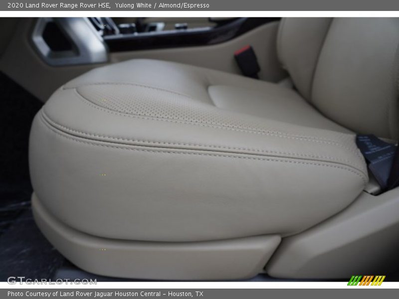Yulong White / Almond/Espresso 2020 Land Rover Range Rover HSE