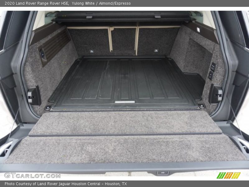 Yulong White / Almond/Espresso 2020 Land Rover Range Rover HSE