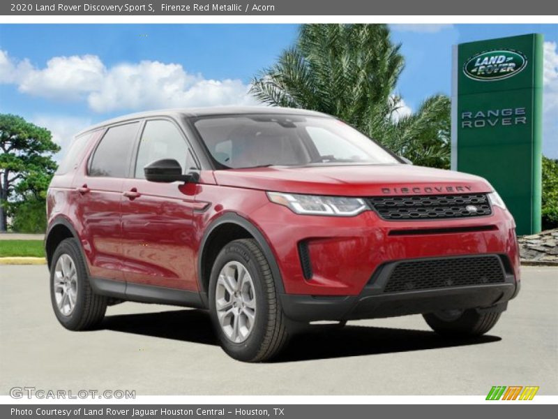 Front 3/4 View of 2020 Discovery Sport S