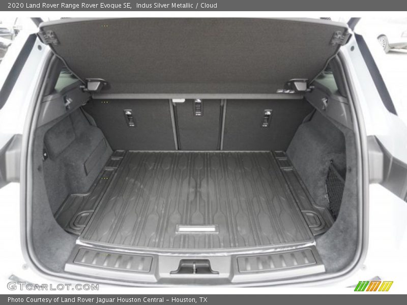 Indus Silver Metallic / Cloud 2020 Land Rover Range Rover Evoque SE