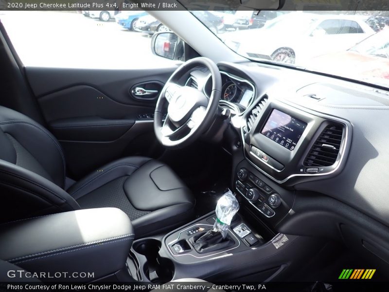 Bright White / Black 2020 Jeep Cherokee Latitude Plus 4x4
