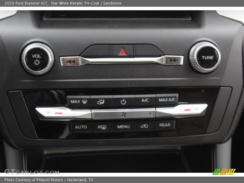 Star White Metallic Tri-Coat / Sandstone 2020 Ford Explorer XLT