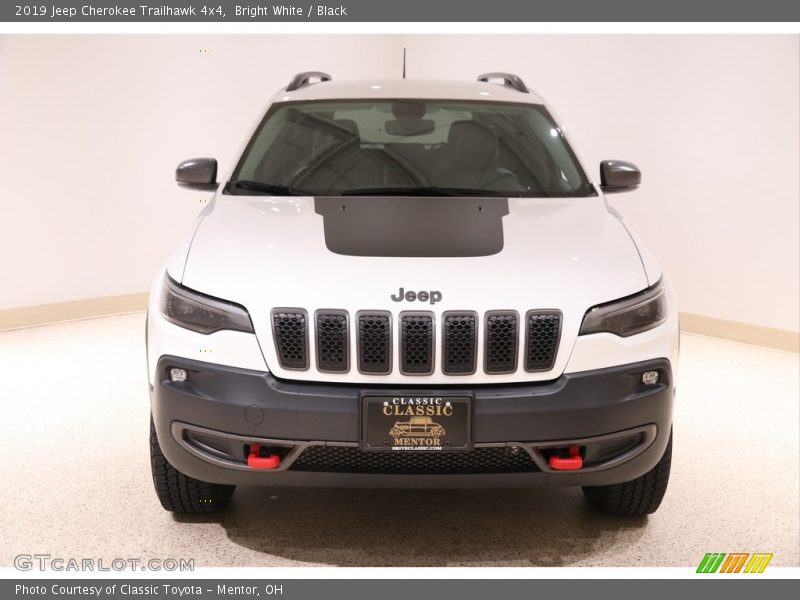 Bright White / Black 2019 Jeep Cherokee Trailhawk 4x4