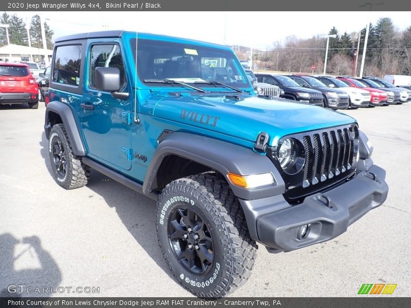 Front 3/4 View of 2020 Wrangler Willys 4x4