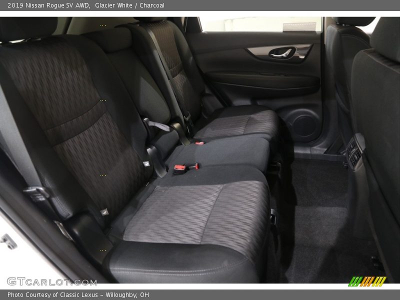 Glacier White / Charcoal 2019 Nissan Rogue SV AWD