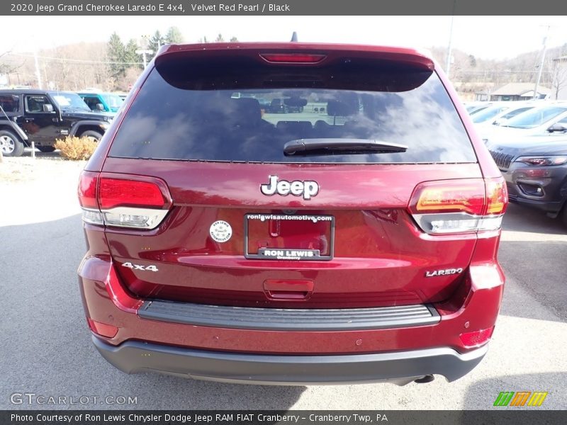 Velvet Red Pearl / Black 2020 Jeep Grand Cherokee Laredo E 4x4