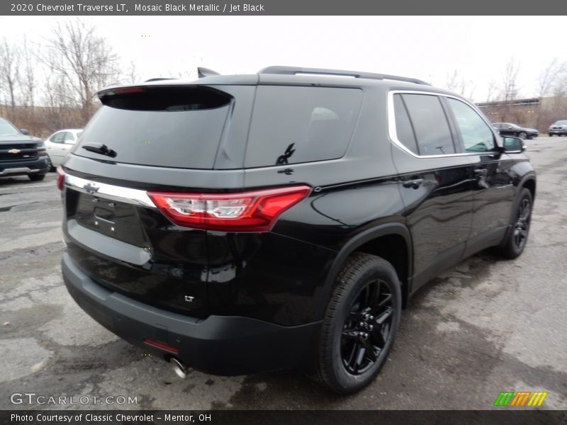 Mosaic Black Metallic / Jet Black 2020 Chevrolet Traverse LT
