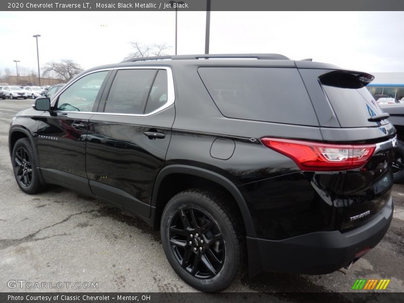 Mosaic Black Metallic / Jet Black 2020 Chevrolet Traverse LT