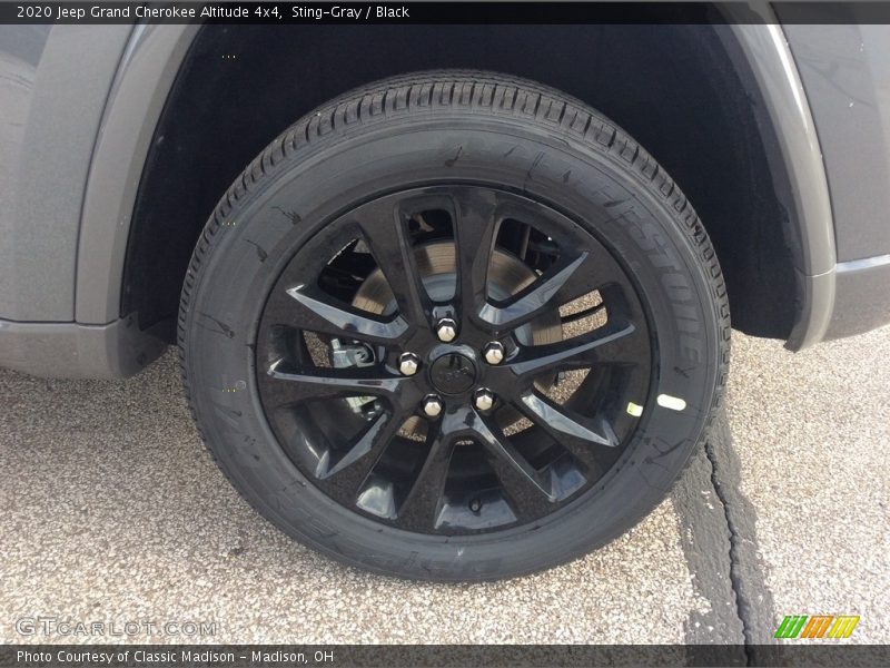 Sting-Gray / Black 2020 Jeep Grand Cherokee Altitude 4x4